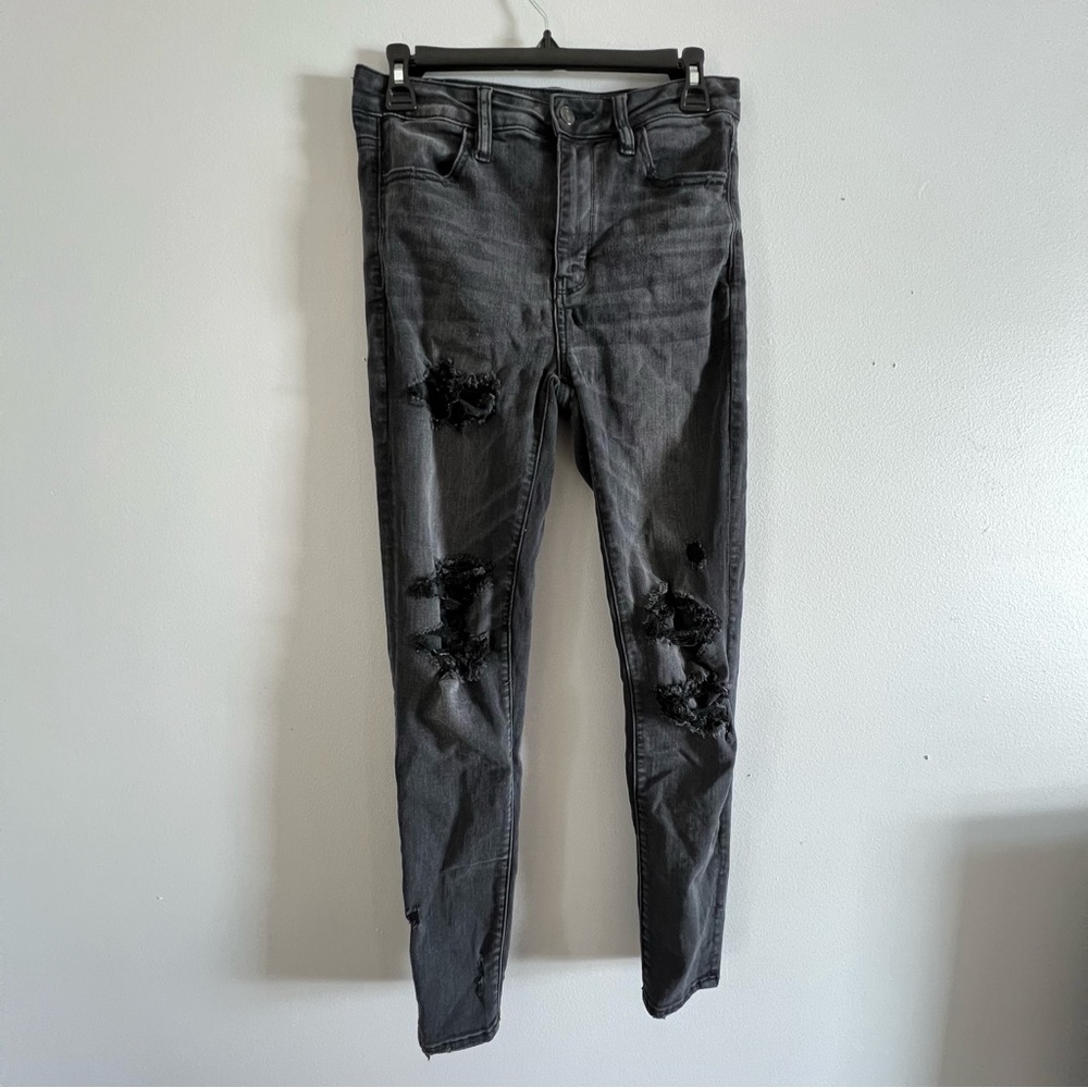American Eagle Black Highwaisted Ripped Skinny Jeans Size 8 Long